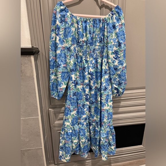Boutique Dresses & Skirts - 🔥🔥Boutique full length, floral flow dress size medium New with no tags